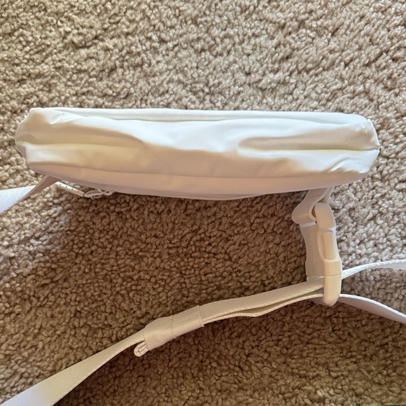 Lululemon Athletica White Belt Bag - Picture 9 of 9